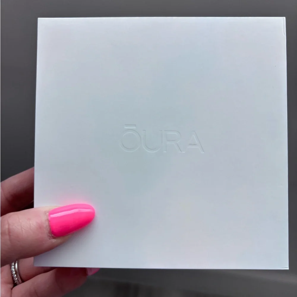 Oura Ring Gen3 Heritage Silver US8 set - Picture 4 of 10